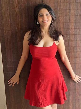 Dwarka call girl radhika